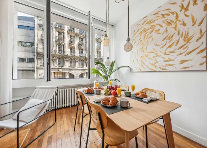 Bnbnova - Le Louvre & De Апартаменты *