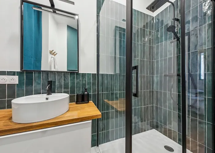 Bnbnova - Le Louvre & De Апартаменты *